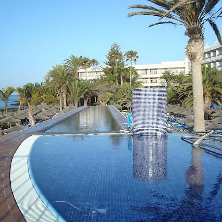 Vik San Antonio Hotel 4*