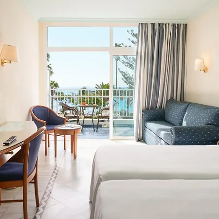 Vik San Antonio Hotel 4*