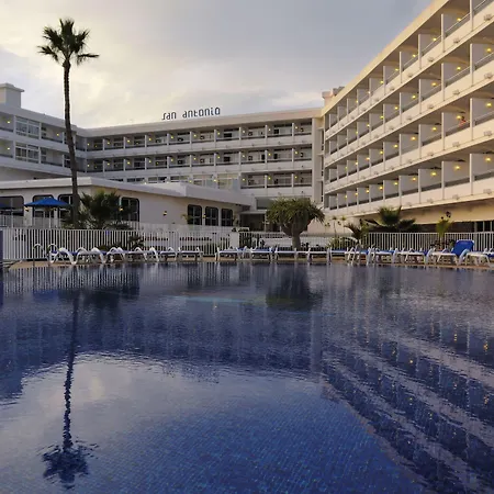 Vik San Antonio Hotel