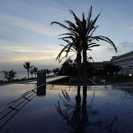 Отель Vik San Antonio