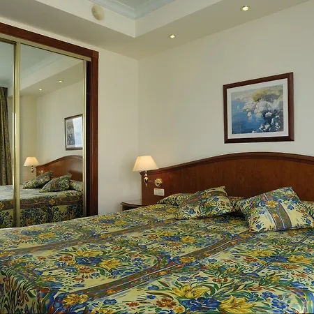 Vik San Antonio 4*