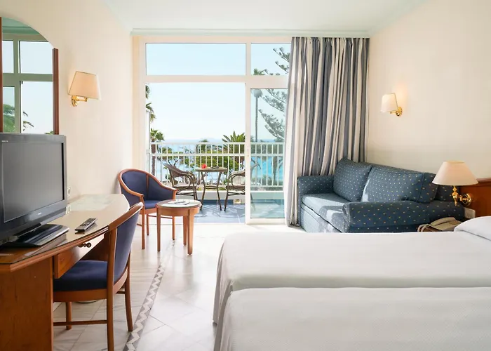 Vik San Antonio Otel 4*