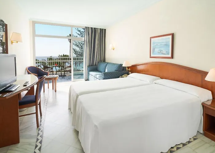 Vik San Antonio פוארטו דל כרמן