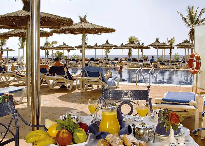 מלון Vik San Antonio 4*