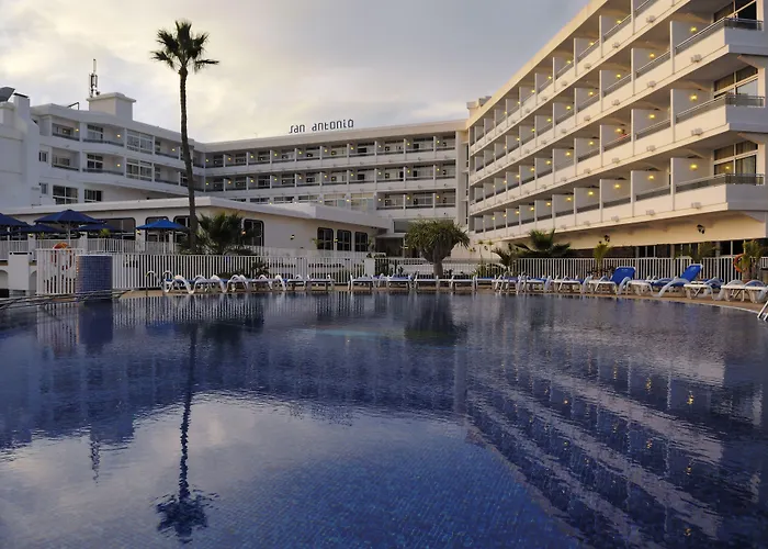 Vik San Antonio מלון