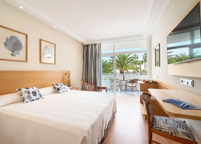 Vik San Antonio מלון 4*